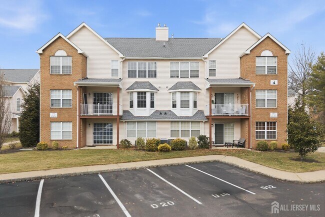 Foto del edificio - 405 Plymouth Rd