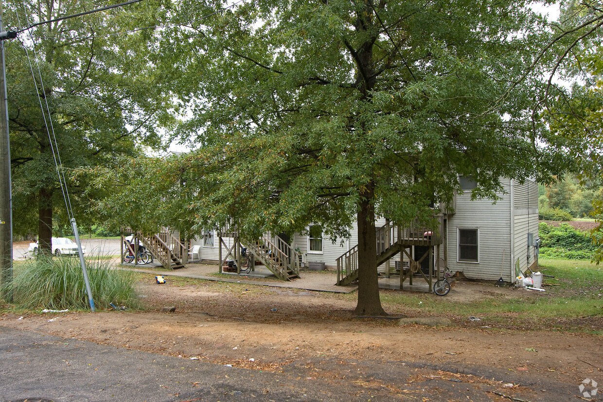 Building Photo - 627 Dorothea Dr