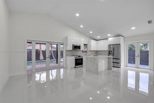 Building Photo - 803 NW 133rd Ct