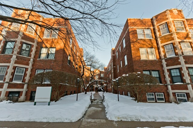 Primary Photo - 735 Hinman Ave