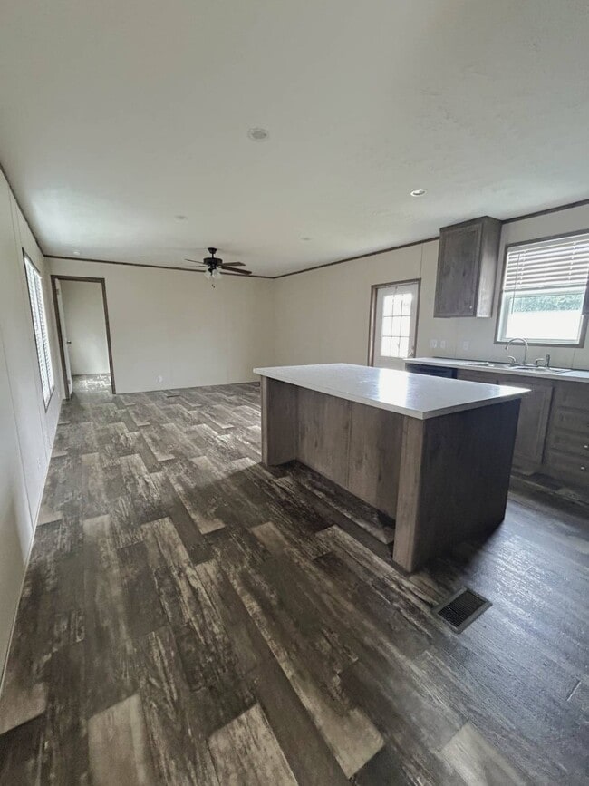 Building Photo - 575 Payne Creek Est