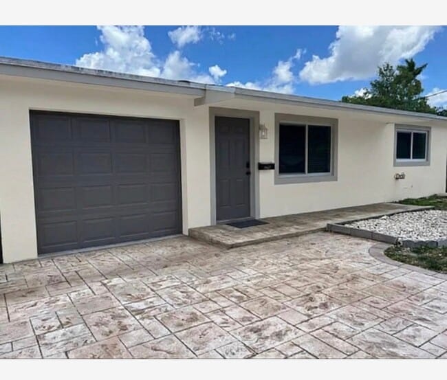 Photo - 9417 SW 52nd St House