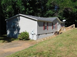 Building Photo - 284 Kate Rd
