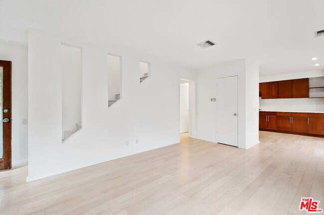 Foto del edificio - 110 Dudley Ave