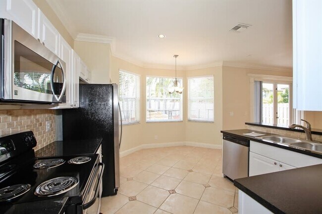 Foto del edificio - 16229 SW 26th St
