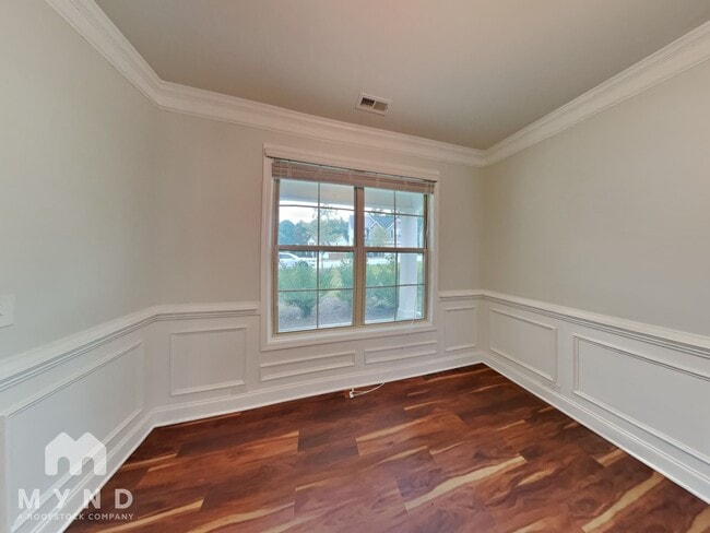 Building Photo - 7377 Birchshire Dr