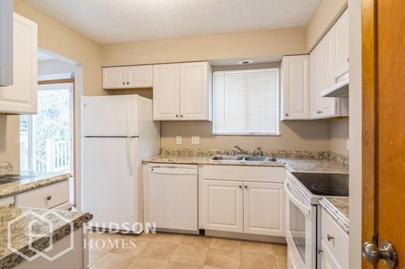 Foto del edificio - NOW AVAILABLE! - 521 W Grant Street, Kent,...