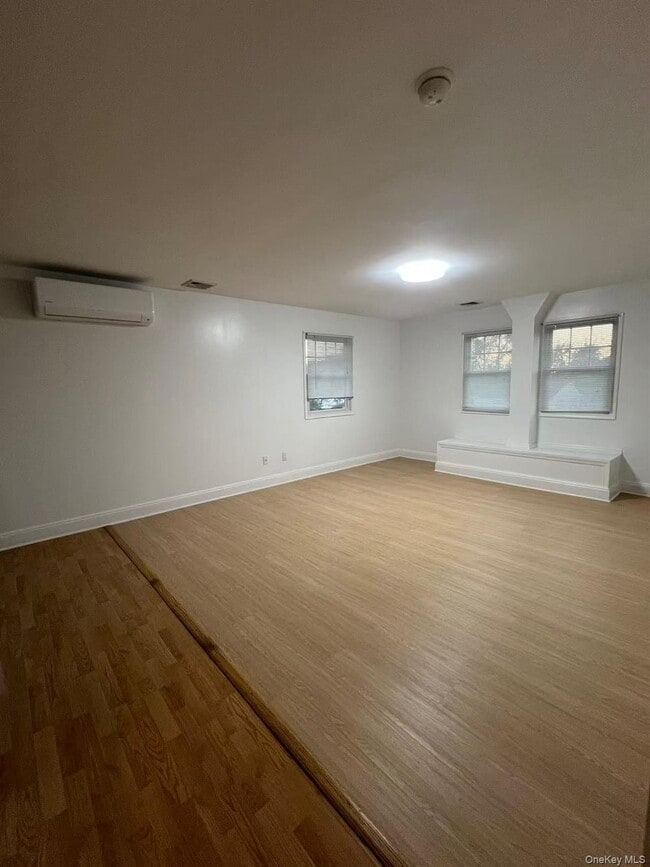 Building Photo - 265 Manetto Hill Rd