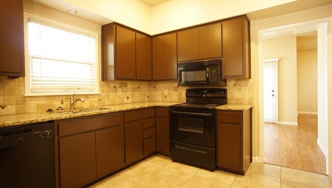 Foto del edificio - 3/2 Condo in Quiet North Campus