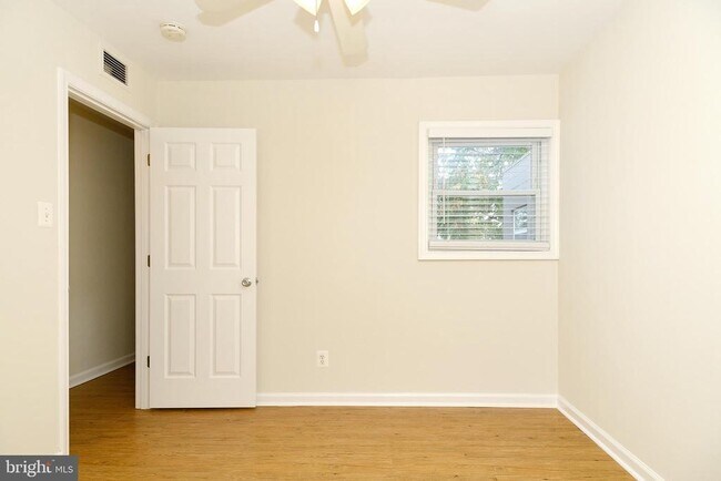 Foto del edificio - 27 Lafayette Ave