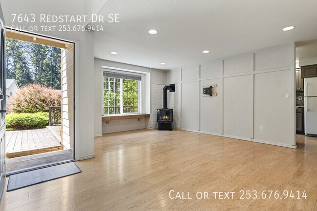 Building Photo - 7643 Redstart Dr SE