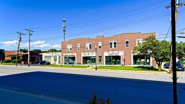 Building Photo - 252 S Florissant Rd