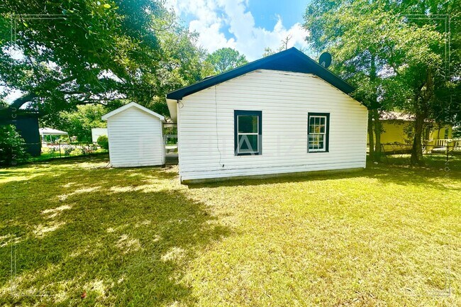 Building Photo - $0 Deposit! 3 Bed/1 Bath Home in Mobile!!