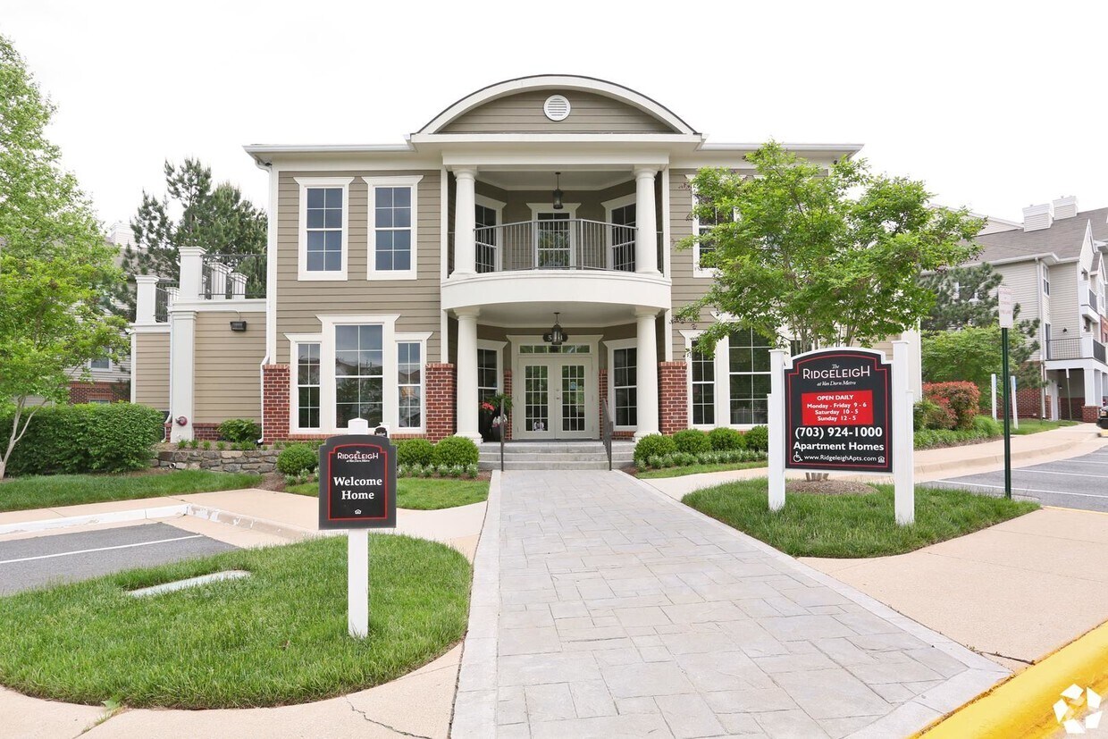 The Ridgeleigh at Van Dorn Apartments 5901 Coverdale Way Alexandria, VA