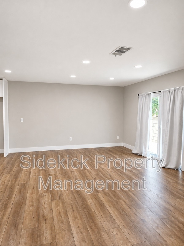 Building Photo - 11443 Dicky St