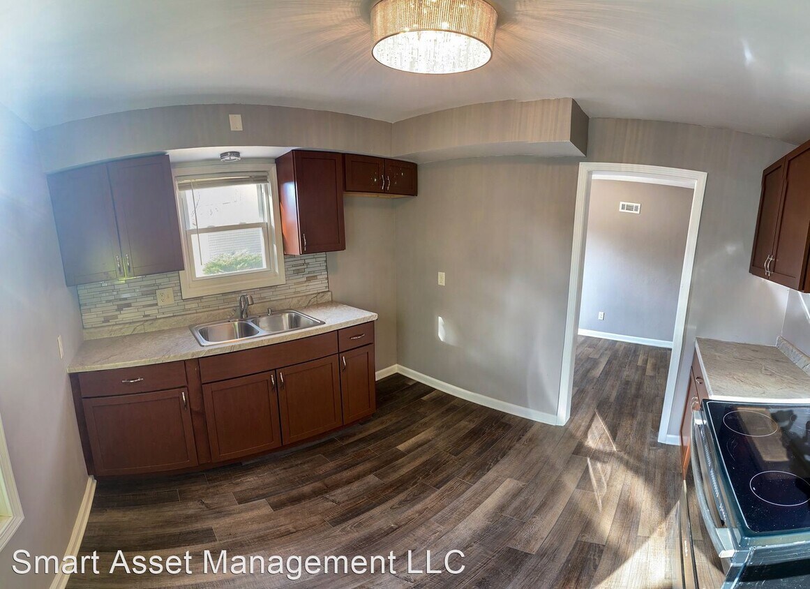 Foto principal - 2 br, 1 bath House - 4041 N 45th Street