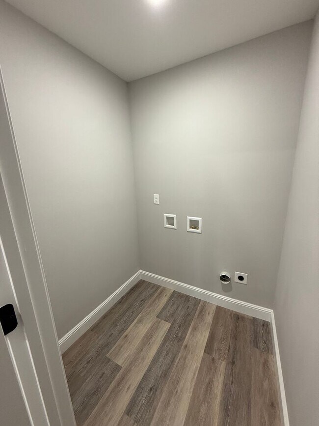 Building Photo - BRAND NEW BUILD: 3 BEDROOM/ 2 BATHROOM HOUSE IN CARTERVILLE MO WITH 2 CAR GARAGE!!!