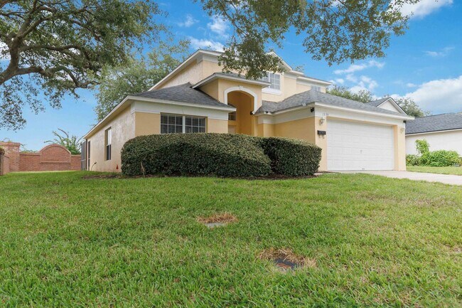 Foto del edificio - The Manors at Westridge 5-Bedroom Pool & Spa Home | Corner Lot | Main-Floor Primary Suite