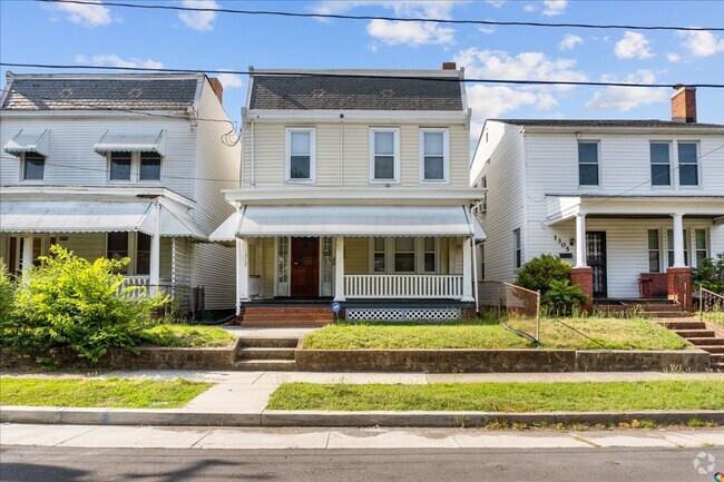 Building Photo - 1313 N 35th St