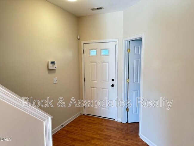 Foto del edificio - 505 Auburn Square Dr