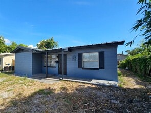 Building Photo - 5860 70th Ave N