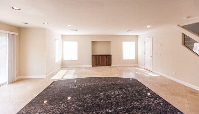 Building Photo - 2 Story home in Las Vegas