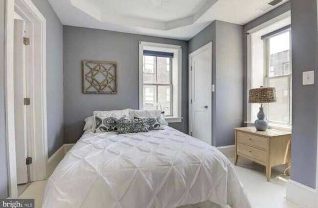 Foto del edificio - 1451 Park Rd NW