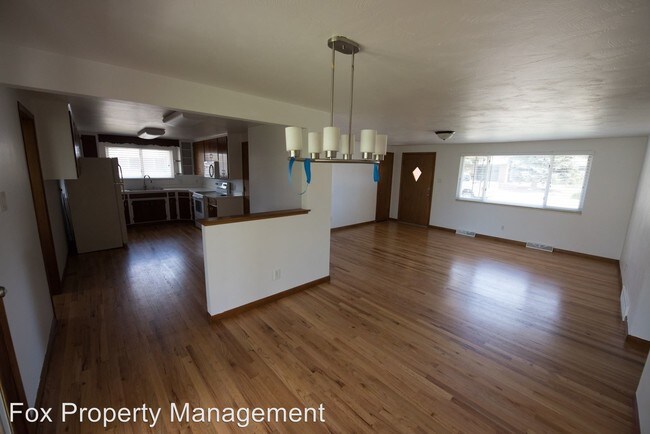 Foto del edificio - 4 br, 1.5 bath House - 1229 Juniper Street