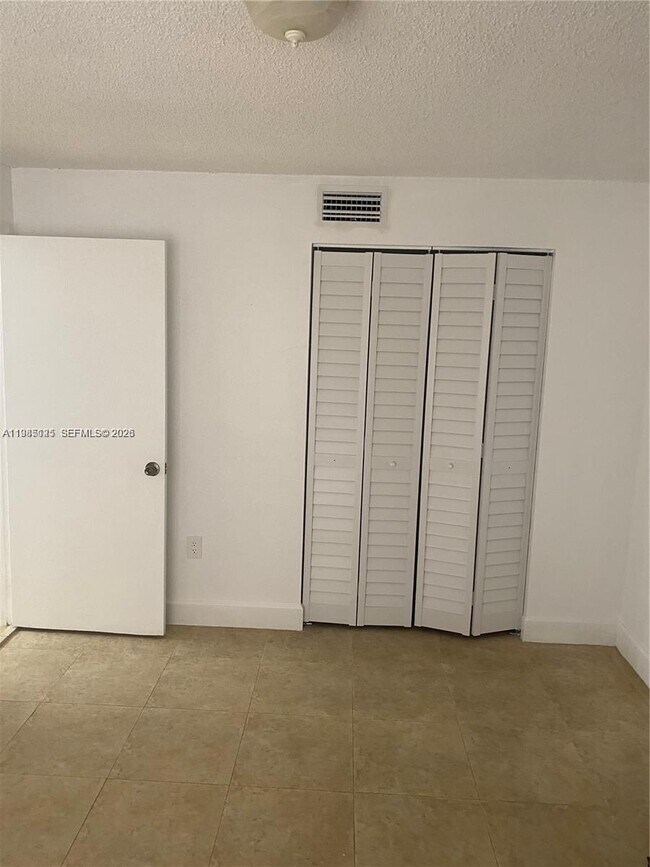 Foto del edificio - 7201 Miami Lakes Dr