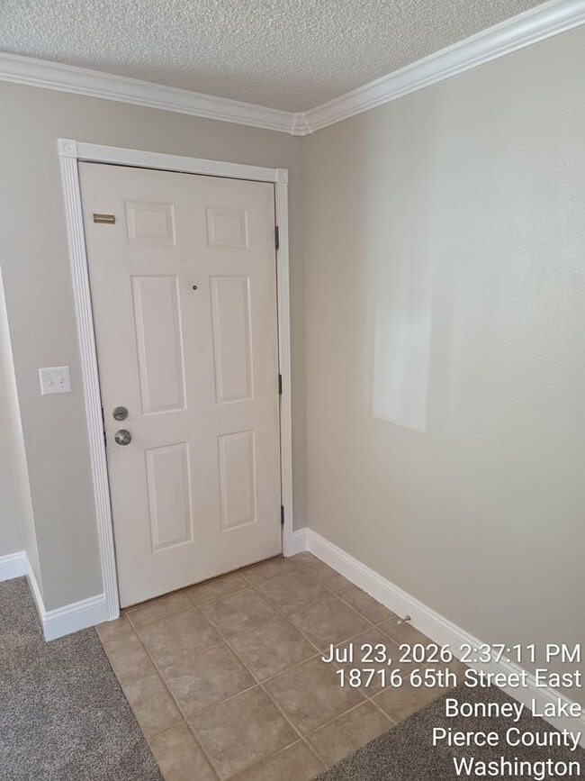 Building Photo - Bonney Lake - Lake Jane HOA - 3 bedroom 2 bathroom rambler home for rent - Available NOW!