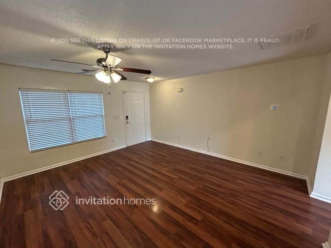 Building Photo - 547 Tribune Dr