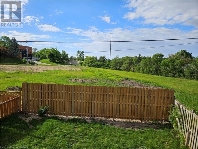 Building Photo - 118 Clive Rd