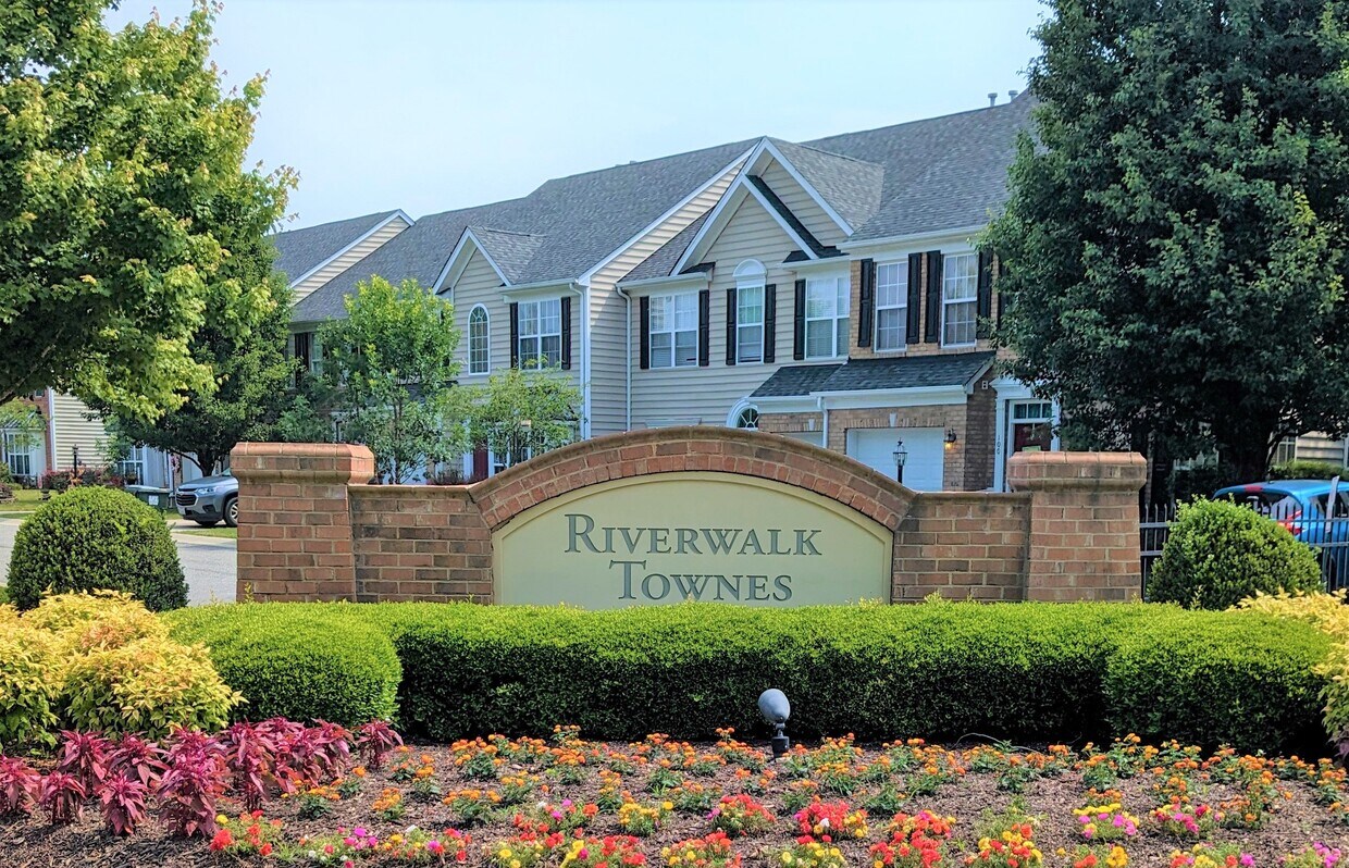 117 Kelly St, Yorktown, VA 23690 Townhome Rentals in Yorktown VA