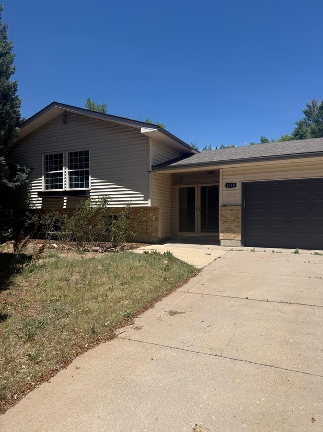 Building Photo - 1510 Terra Vista Ln