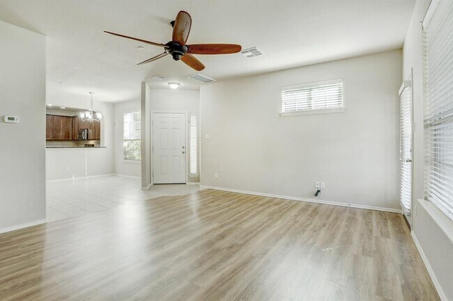 Foto del edificio - 14815 Avery Ranch Blvd