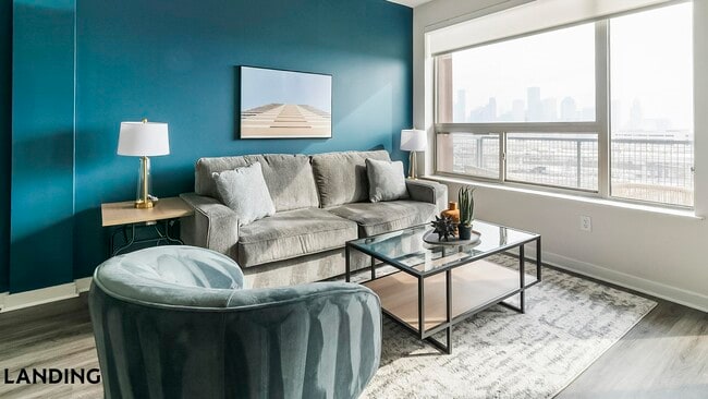 Building Photo - 825 Usener St