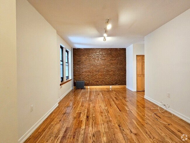 Building Photo - 79 Haven Ave