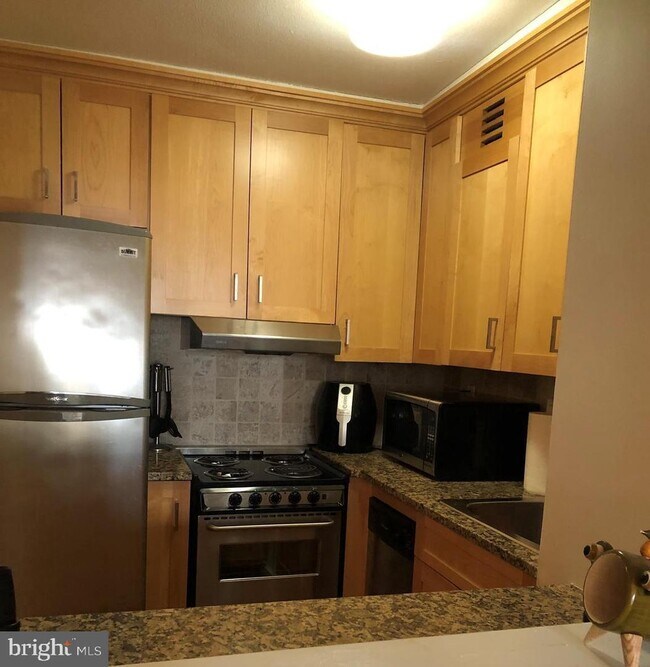 Foto del edificio - 224-30 W Rittenhouse Square