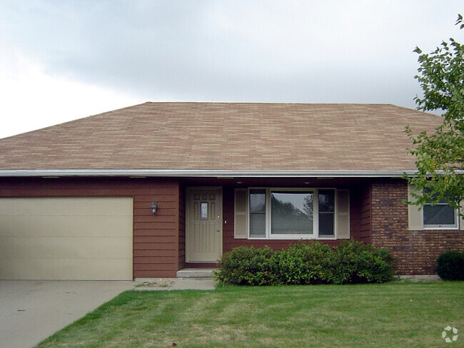 Building Photo - 1102 S Garden Ct