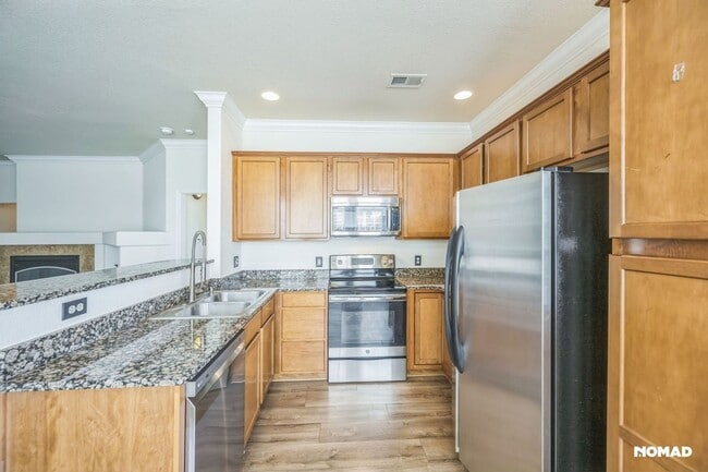 Building Photo - Charming 2BR Townhome in Broomfield