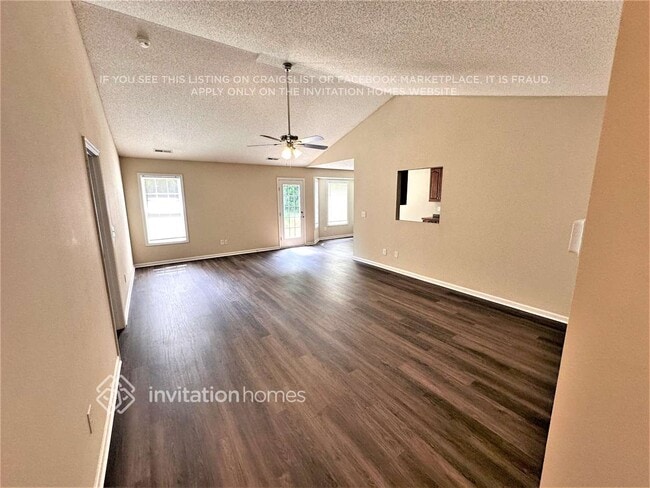 Foto del edificio - 3040 Hereford Ln
