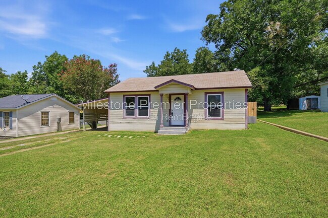 Building Photo - 1107 W Hanna St