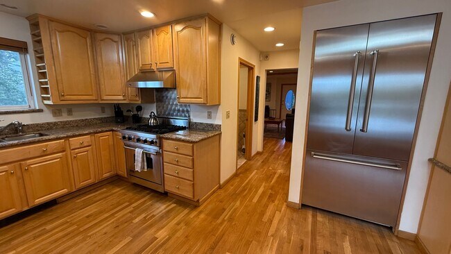 Foto del edificio - Beautifully maintained and updated Downtow...