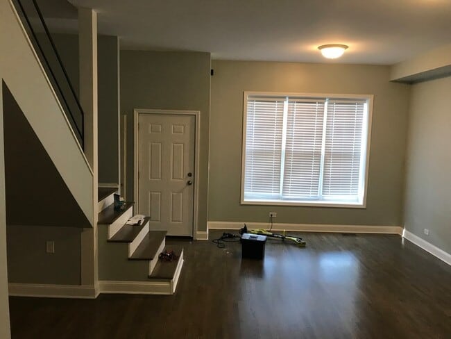 Building Photo - 3348 W Le Moyne St