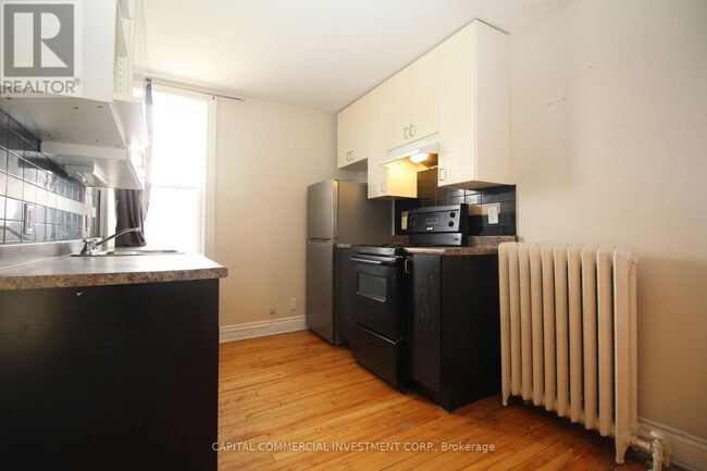 Building Photo - 60 Cobourg St