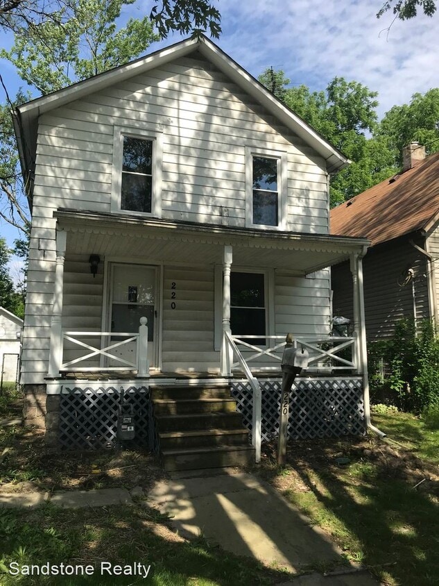 3 br, 1 bath House 220 Sumner House Rental in Elyria, OH