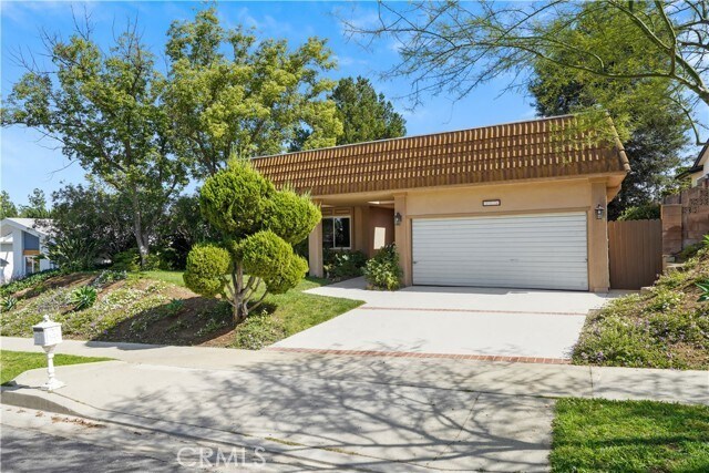 Foto principal - 3136 Voltaire Dr