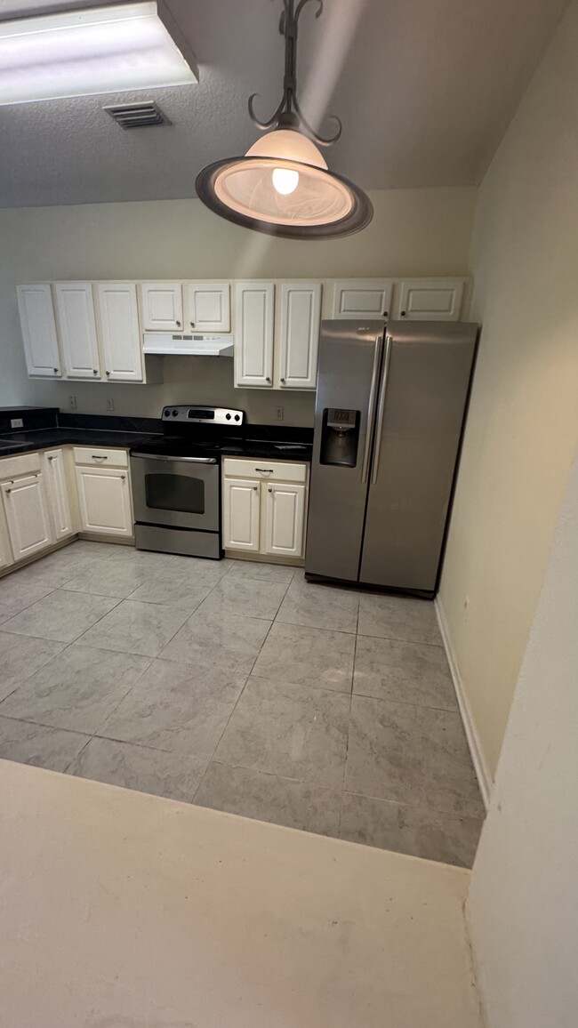 Building Photo - 1447 Biscayne Bay Cir