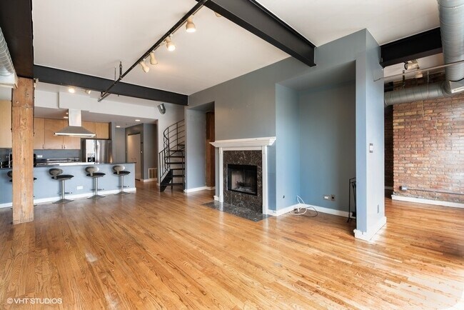 Building Photo - 2221 N Lister Ave
