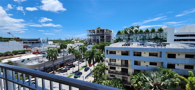 Foto del edificio - 1300 Lincoln Rd